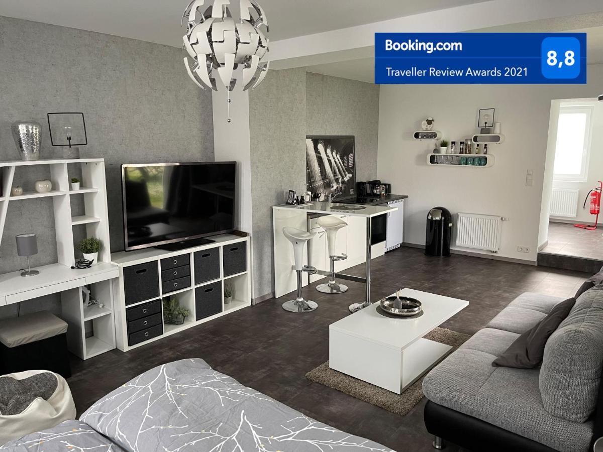 W1 - Kontaktloser 24H Check In, W-Lan, Netflix, Parkplatz, Kueche, Boxspring-Bett Bückeburg Dış mekan fotoğraf